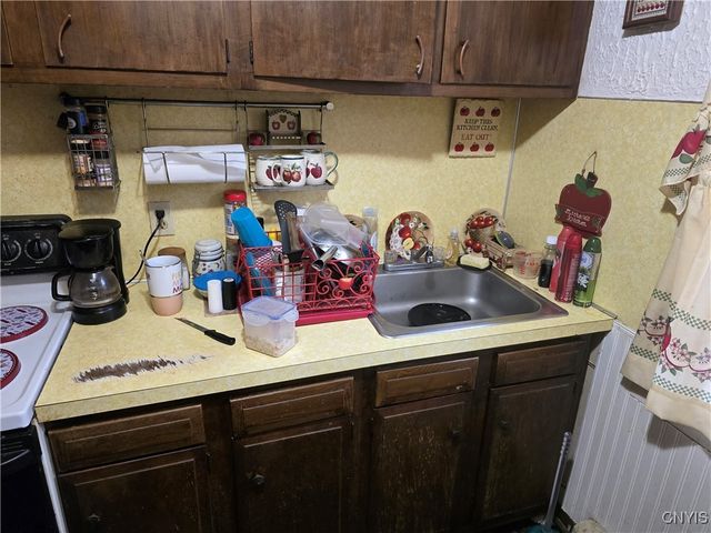 1017 Milton Avenue, Syracuse, NY 13204