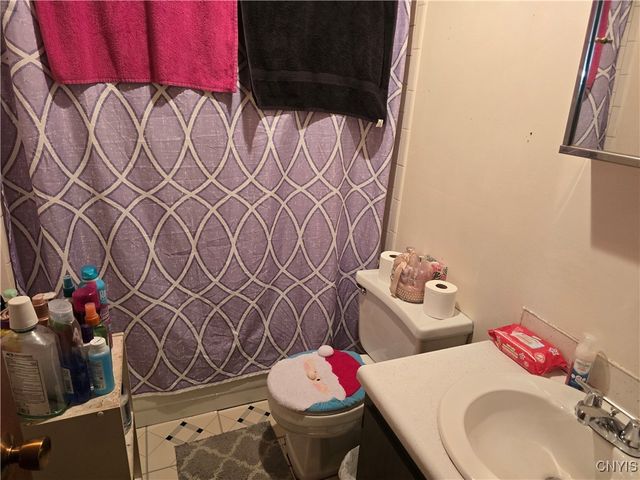 1017 Milton Avenue, Syracuse, NY 13204