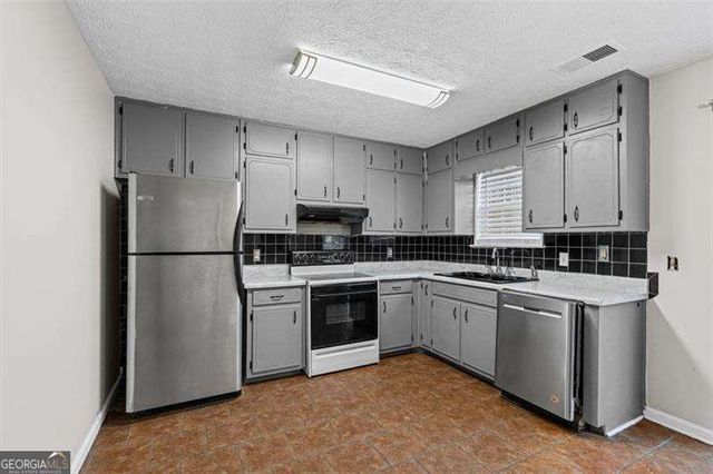 120 Woodcrest Drive, Covington, GA 30016