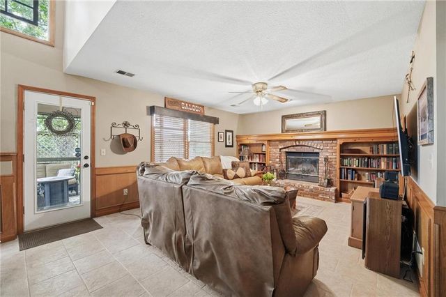 1011 NE 103rd Street, Kansas City, MO 64155