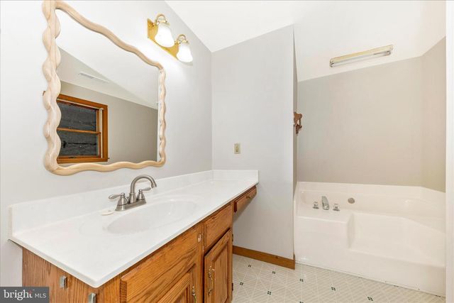 24607 HELLS DELIGHT RD, Smithsburg, MD 21783