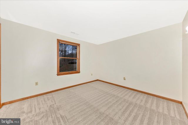 24607 HELLS DELIGHT RD, Smithsburg, MD 21783