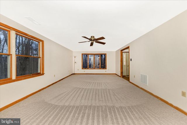 24607 HELLS DELIGHT RD, Smithsburg, MD 21783