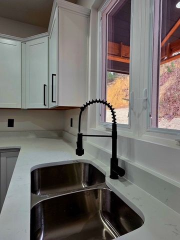 507 North, Newport, TN 37821