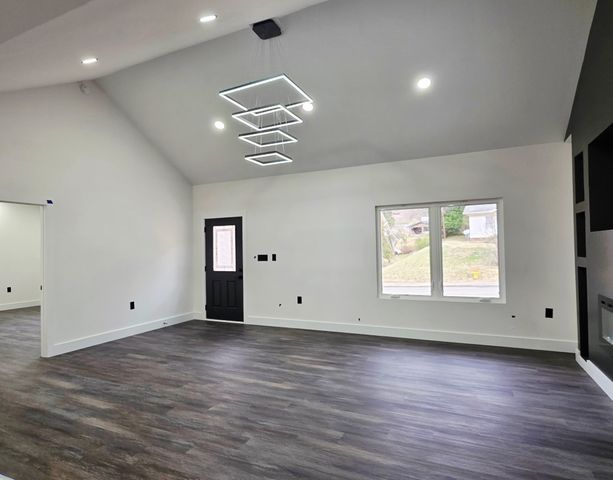 507 North, Newport, TN 37821