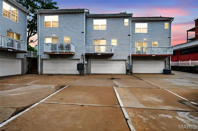 3119 Park Hampton Court, St Louis, MO 63139