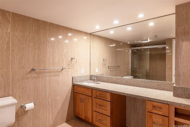 5080 Likini Street 817, Honolulu, HI 96818