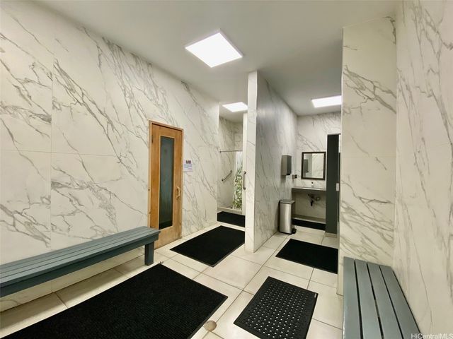 5080 Likini Street 817, Honolulu, HI 96818