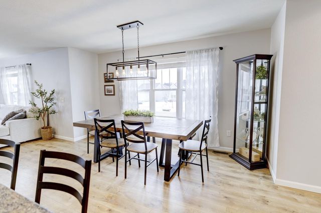 993 Clover Lane, Deforest, WI 53532