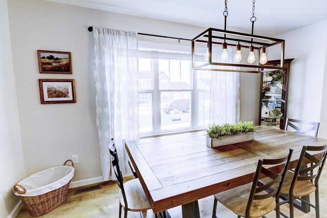 993 Clover Lane, Deforest, WI 53532