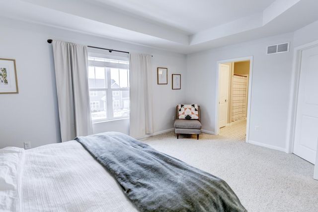 993 Clover Lane, Deforest, WI 53532