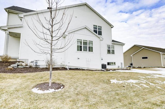 993 Clover Lane, Deforest, WI 53532