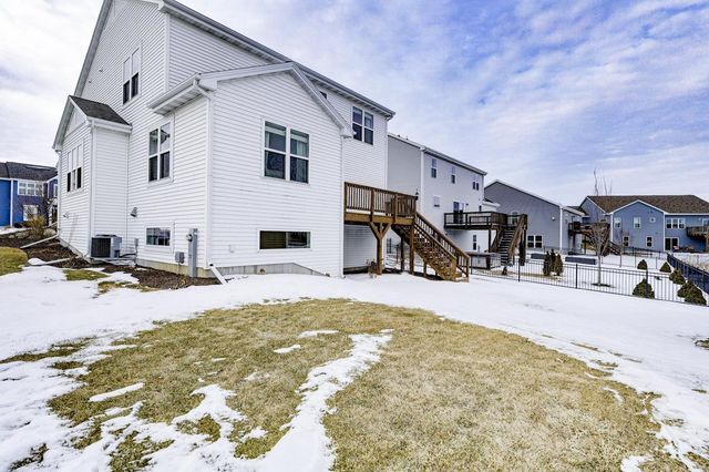 993 Clover Lane, Deforest, WI 53532