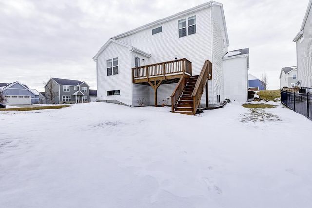 993 Clover Lane, Deforest, WI 53532