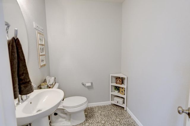 993 Clover Lane, Deforest, WI 53532