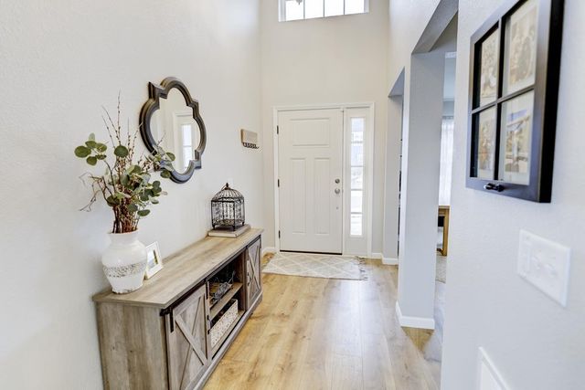 993 Clover Lane, Deforest, WI 53532