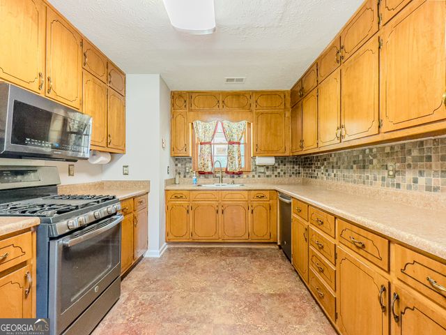 70 Heritage Way, Covington, GA 30016