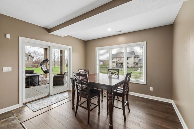 15203 Brookview Drive, Urbandale, IA 50323