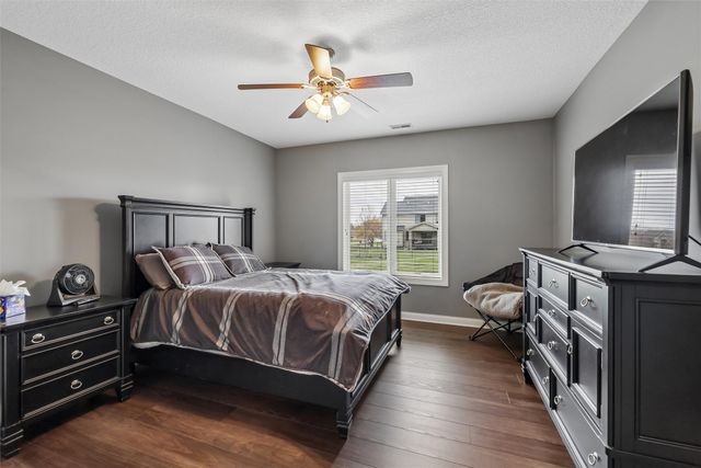 15203 Brookview Drive, Urbandale, IA 50323