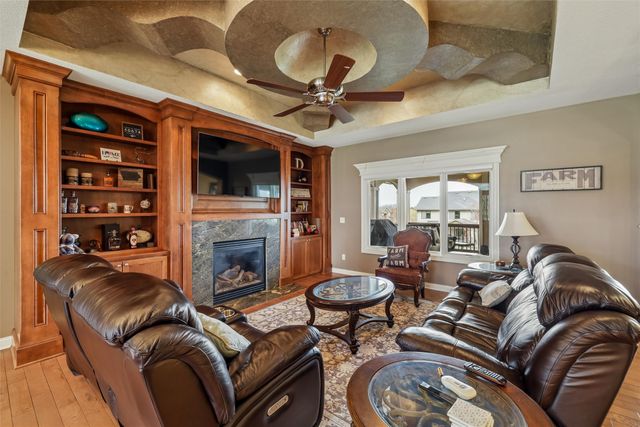 15203 Brookview Drive, Urbandale, IA 50323