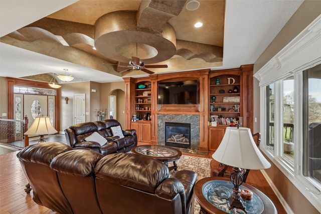 15203 Brookview Drive, Urbandale, IA 50323