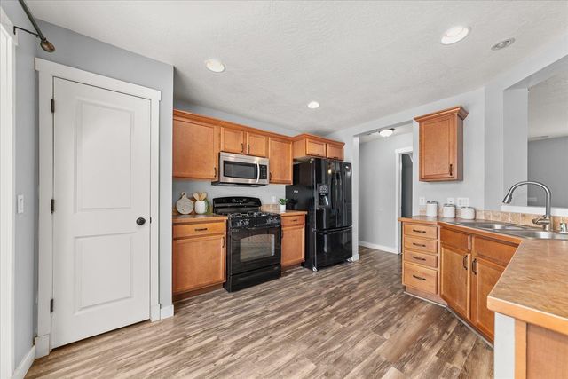 9726 W January Dr, Cheney, WA 99004