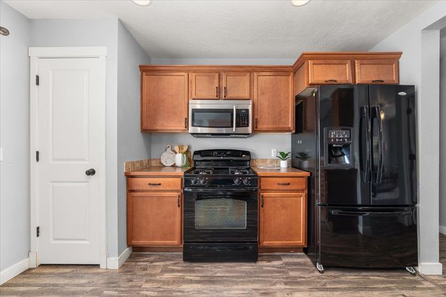 9726 W January Dr, Cheney, WA 99004