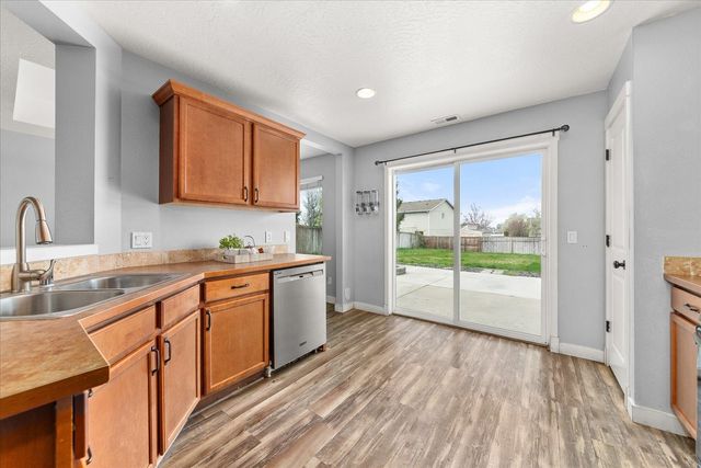 9726 W January Dr, Cheney, WA 99004