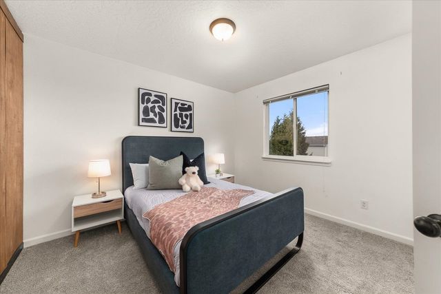 9726 W January Dr, Cheney, WA 99004