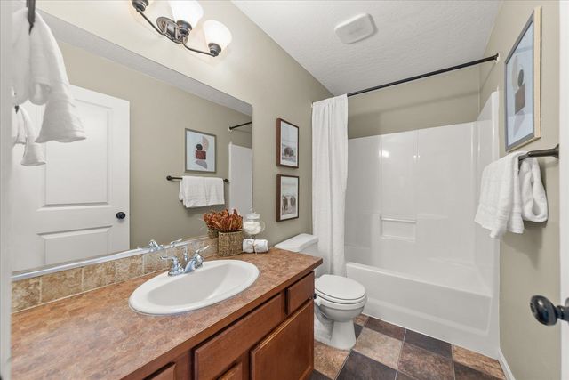 9726 W January Dr, Cheney, WA 99004