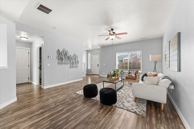 9726 W January Dr, Cheney, WA 99004