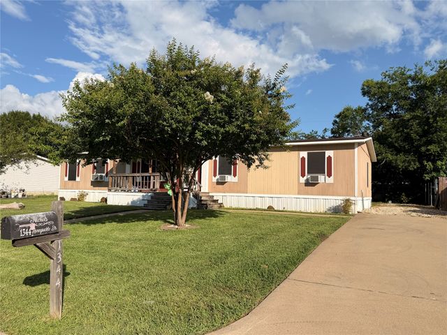 1344 Honeysuckle Drive, Mansfield, TX 76063