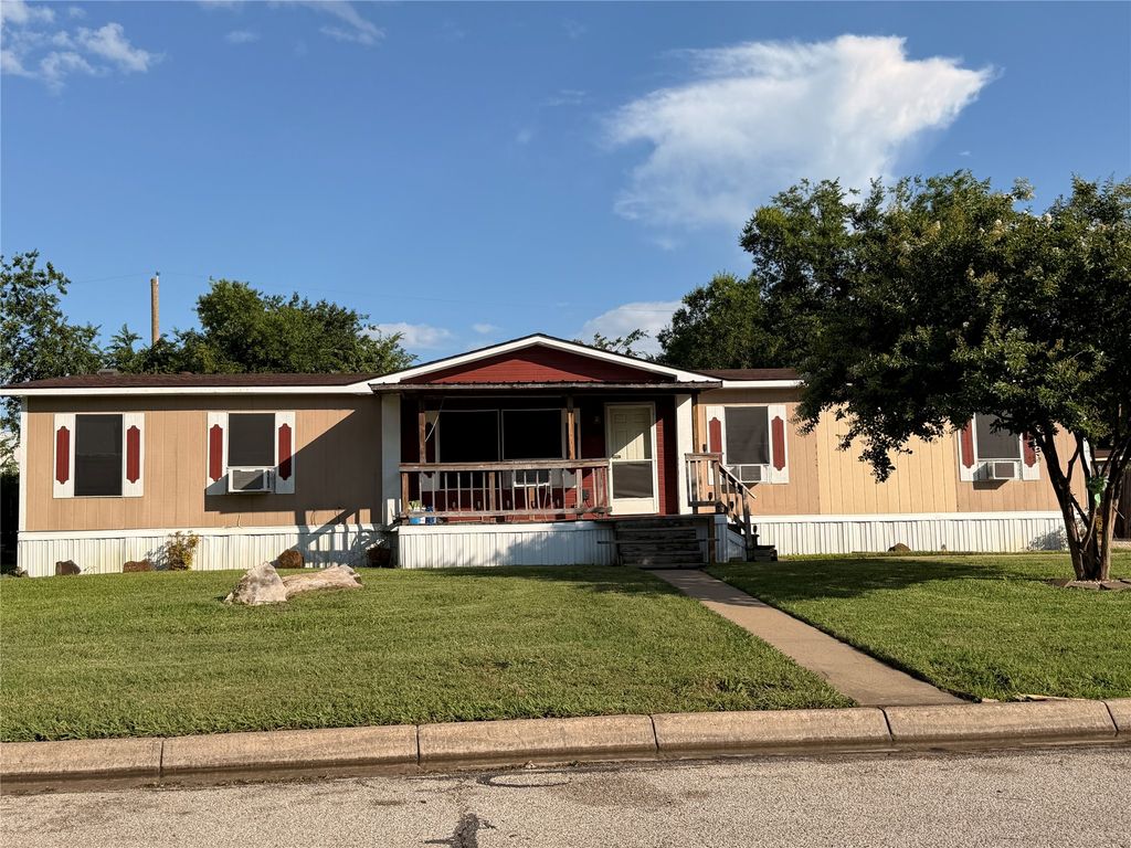 1344 Honeysuckle Drive, Mansfield, TX 76063