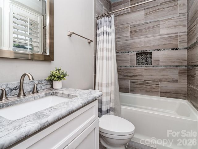 1911 Truman Road, Charlotte, NC 28205