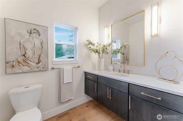 12226 NE 70th Street, Kirkland, WA 98033