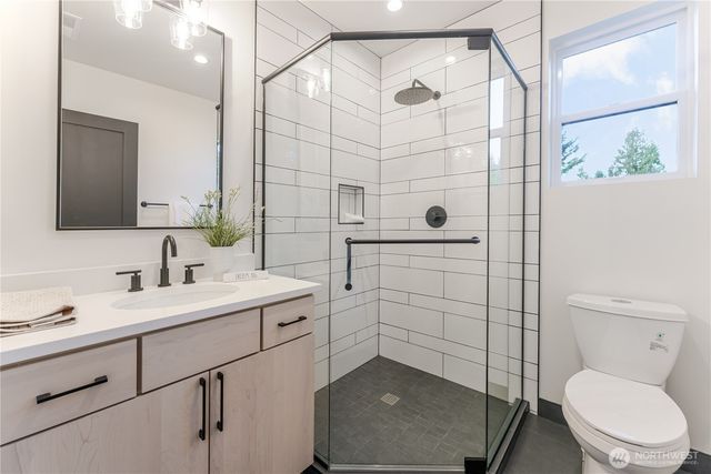 12226 NE 70th Street, Kirkland, WA 98033