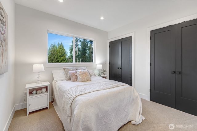 12226 NE 70th Street, Kirkland, WA 98033