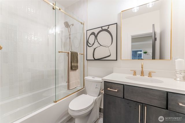 12226 NE 70th Street, Kirkland, WA 98033