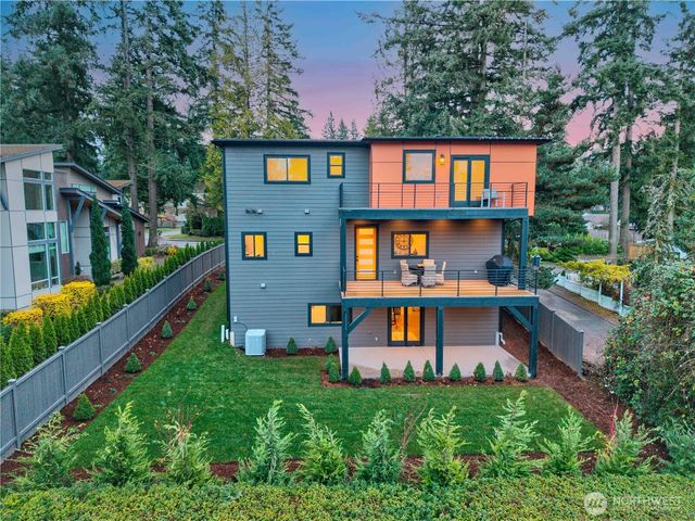 12226 NE 70th Street, Kirkland, WA 98033