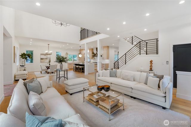 12226 NE 70th Street, Kirkland, WA 98033