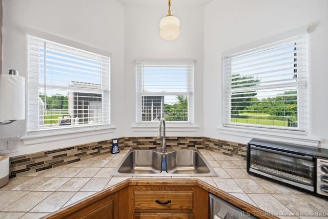 29945 S River Ridge Drive, Catoosa, OK 74015