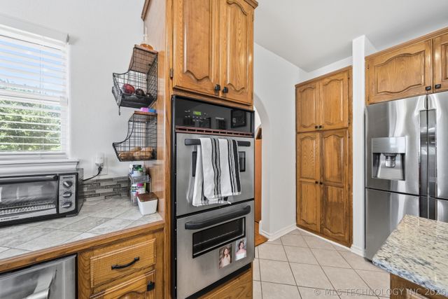 29945 S River Ridge Drive, Catoosa, OK 74015