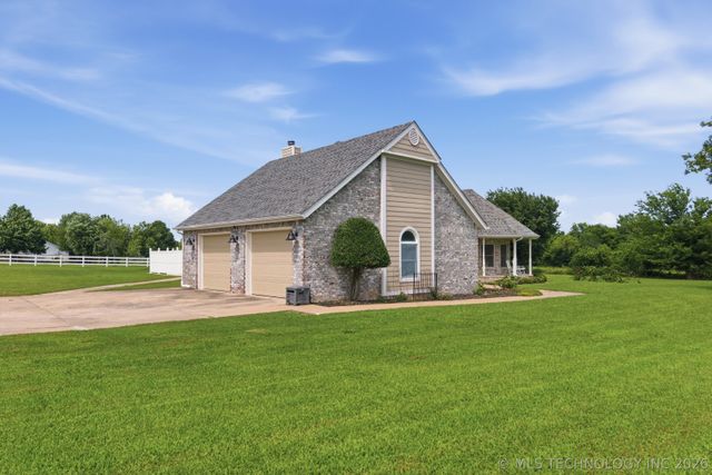 29945 S River Ridge Drive, Catoosa, OK 74015