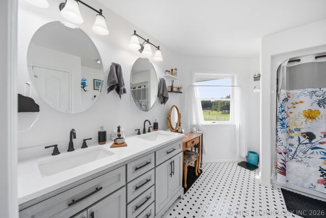 29945 S River Ridge Drive, Catoosa, OK 74015