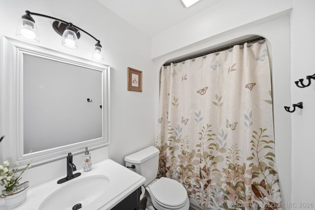 29945 S River Ridge Drive, Catoosa, OK 74015