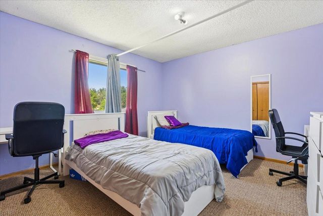 7194 Upper 17th Street N, Oakdale, MN 55128