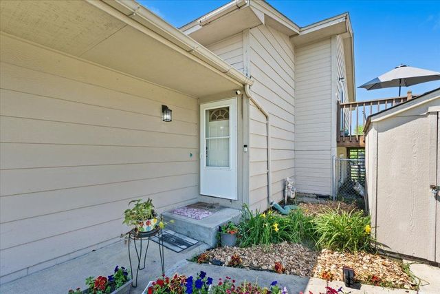 7194 Upper 17th Street N, Oakdale, MN 55128