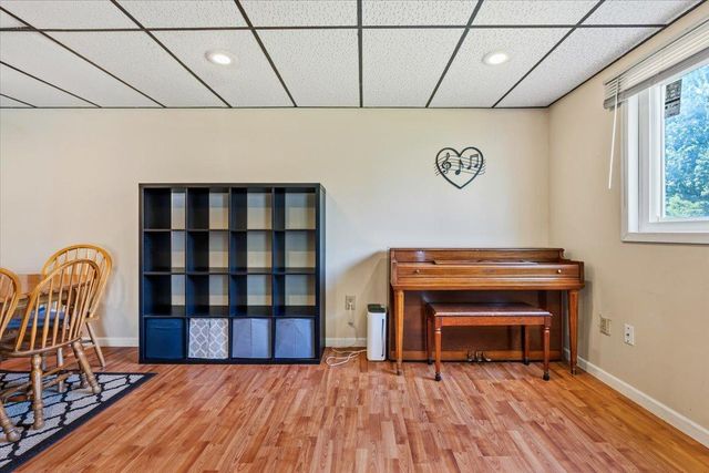 7194 Upper 17th Street N, Oakdale, MN 55128