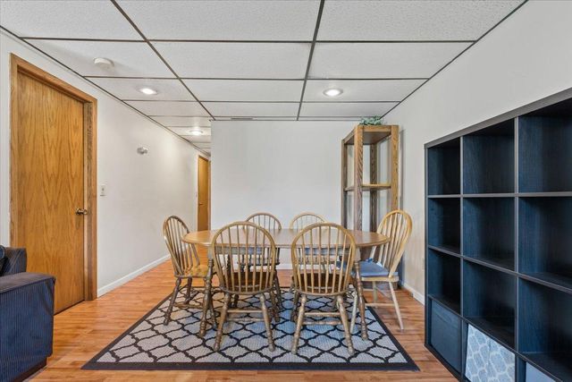 7194 Upper 17th Street N, Oakdale, MN 55128