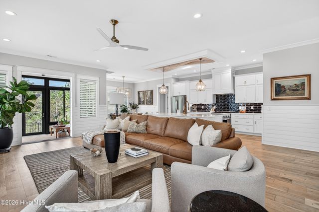 8229 Winding Creek Circle, Wilmington, NC 28411